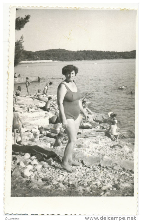 REAL PHOTO, Swimsuit  Woman  On  Beach, Femme En Maillot De Bain Sur Plage,Makarska Croatia  ORIGINAL - Unclassified