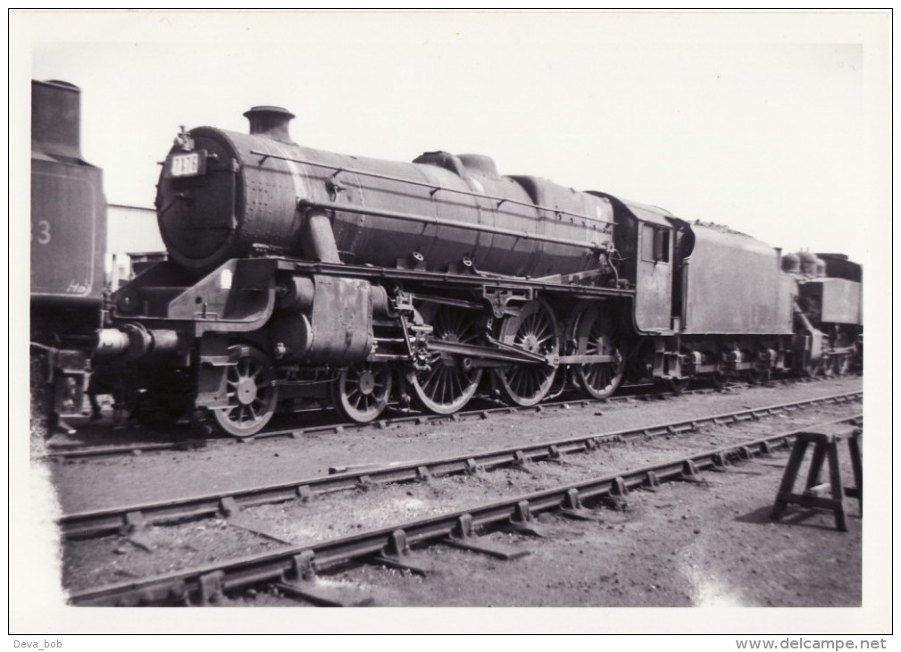 Railway Photo LMS Stanier Black 5 45411 Eastleigh Shed 1963 4-6-0 Loco - Eisenbahnen