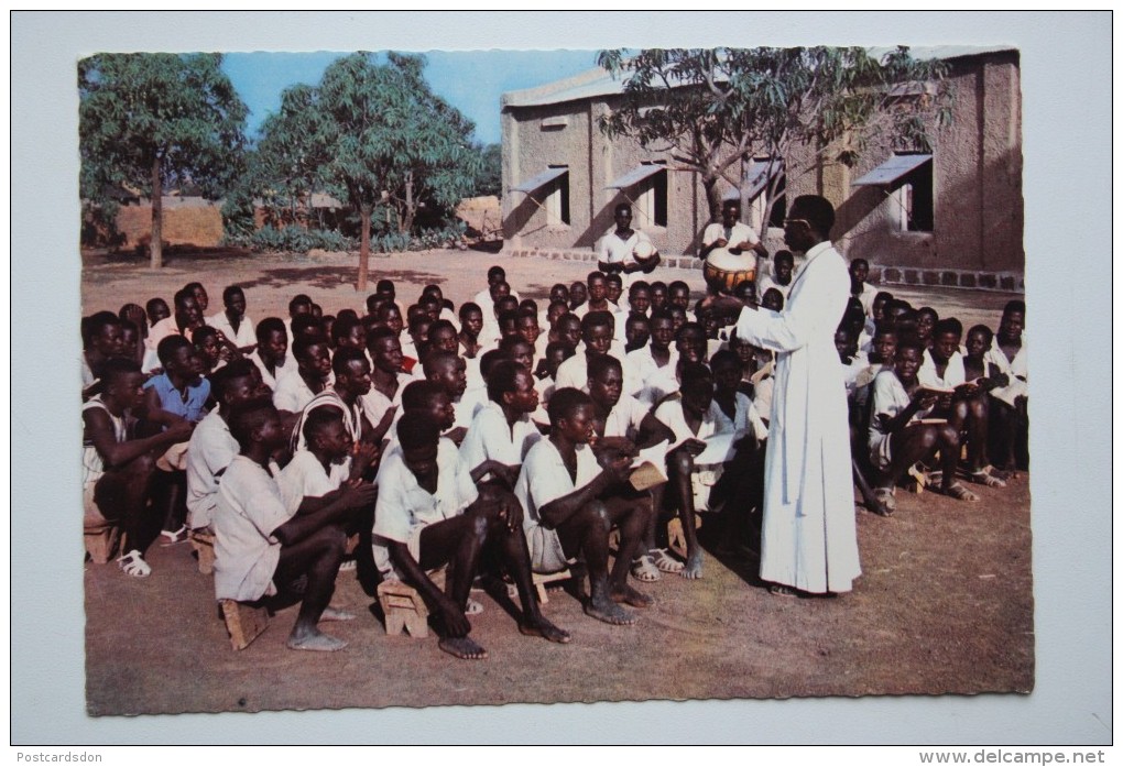 AFRICA - Haute Volta Burkina Faso - Tounouma Old Postcard - Church School - Burkina Faso