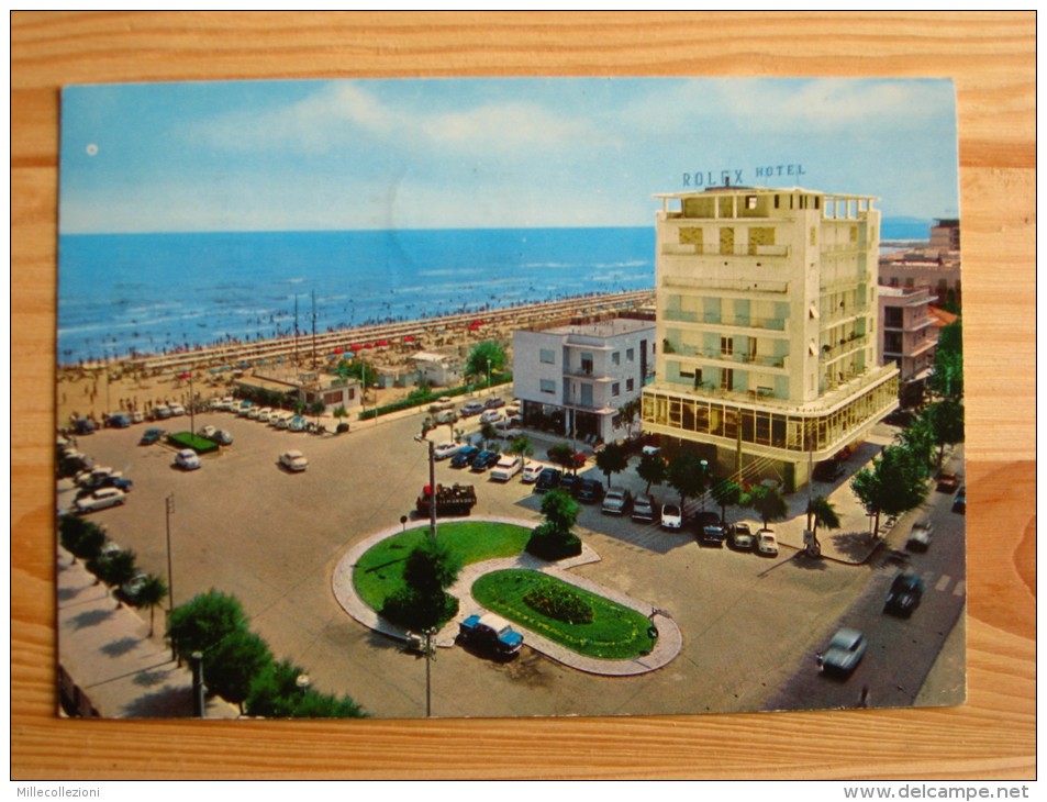 Rn1393)  Riccione  (Alba)  Piazzale Azzariti - Spiaggia - Rimini