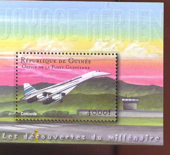 GUINEE   2074  MINT NEVER HINGED SOUVENIR SHEET OF AVIATION - Airplanes