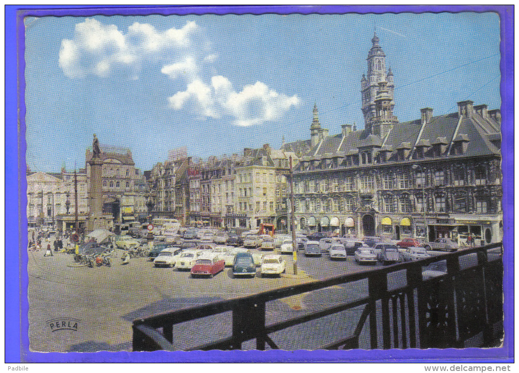 Carte Postale 59. Lille  Grand'Place  DS Citroën Voitures  Trés  Beau Plan - Lille