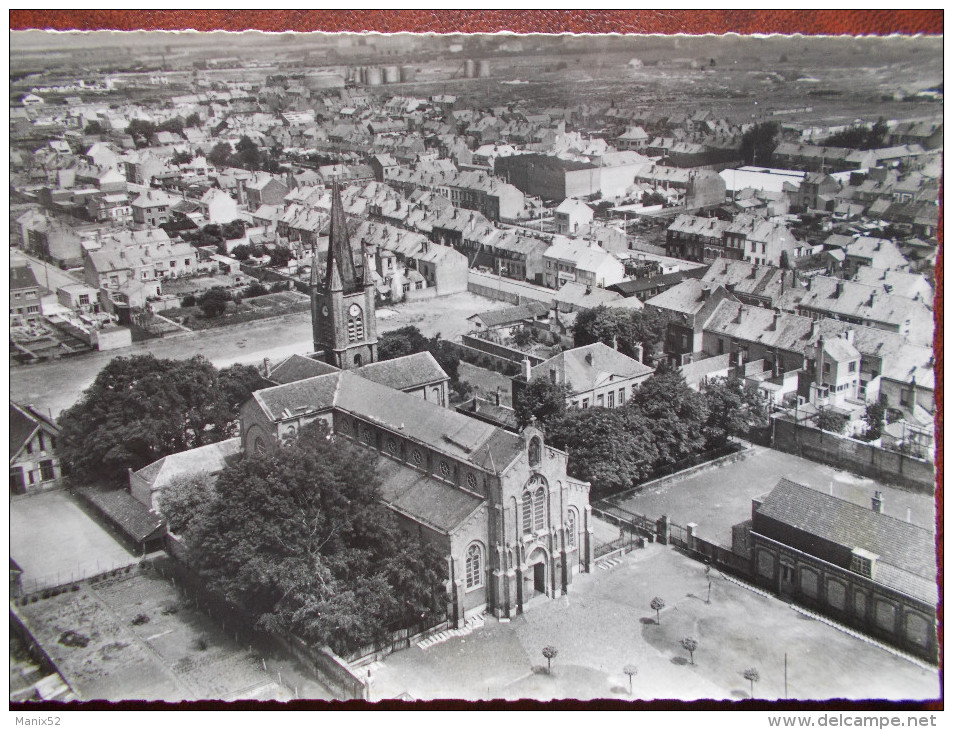 59 - SAINT-POL Sur MER - L'Eglise Saint-Benoit. (Vue Générale Aérienne) CPSM - Saint Pol Sur Mer