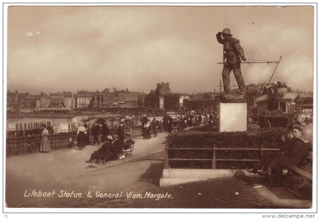 Lifeboat Statue & General View, Margate - Real Photo -  Unused C1920 - Margate