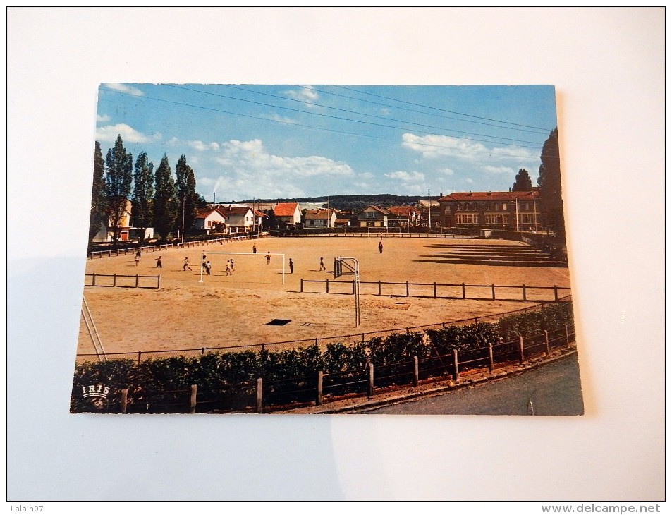Carte Postale Ancienne : TREMBLAY LES GONESSE : Le Stade, Animé - Tremblay En France
