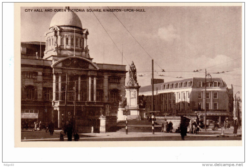 City Hall And Queen Victoria Square - Kingston - Upon Hull - Hull