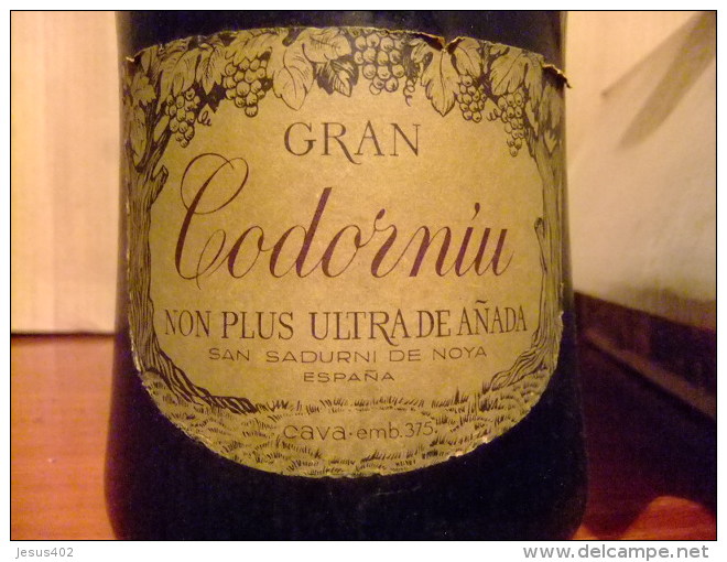 ANTIGUA BOTELLA DE CAVA GRAN CODORNIU NON PLUS ULTRA DE AÑADA VINTAGE - Champán & Cava