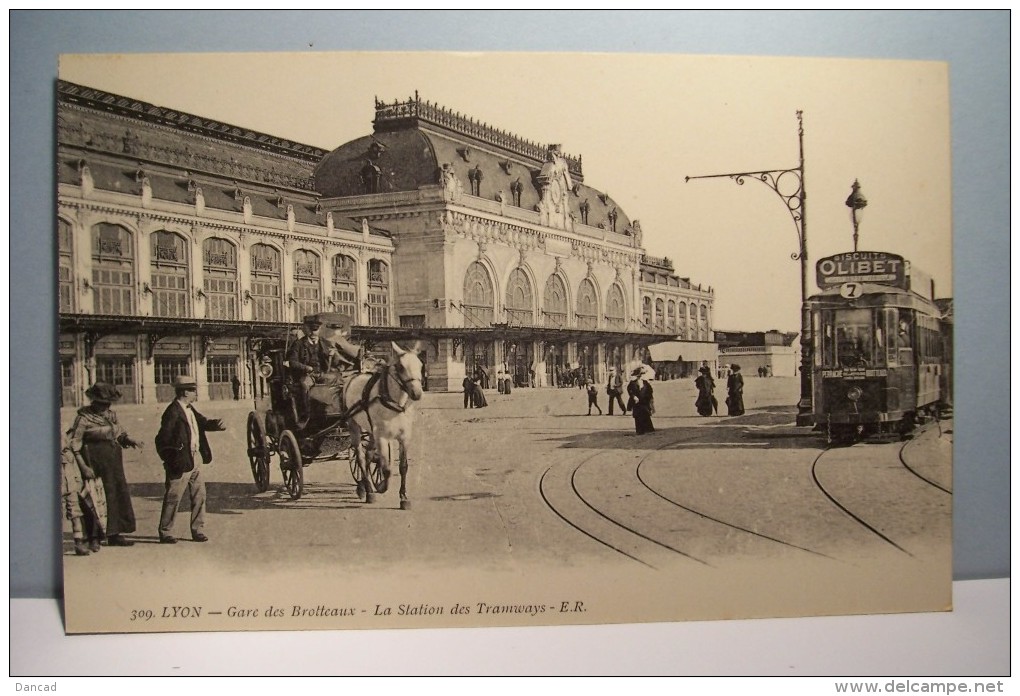 LYON   --- GARE  De Brotteaux  -- La Station Des  Tramways - Autres & Non Classés