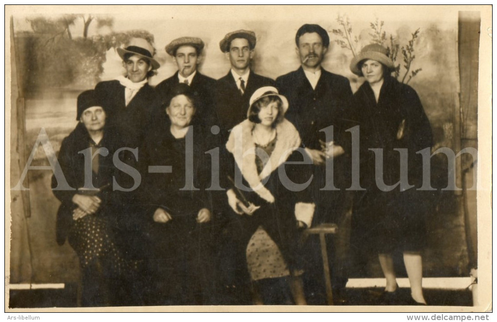 Photo Ancien / Foto / Old Photo / Hommes / Men / Women / Femmes / 1920s - Persone Anonimi
