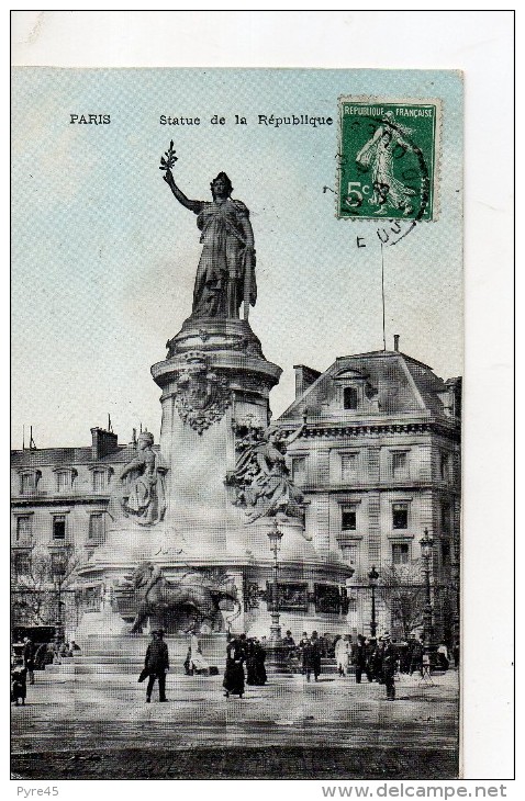 Paris Statue De La Republique - Statues