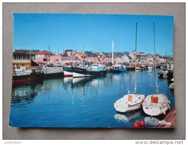 Port En Bessin. Les Bassins. Port De Peche Et De Plaisance - Port-en-Bessin-Huppain