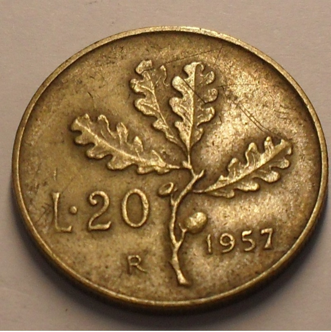 1957 - Italie - Italy - 20 LIRE, (R), 7 Avec Empattement, Serified 7, KM 97.1 - 20 Lire