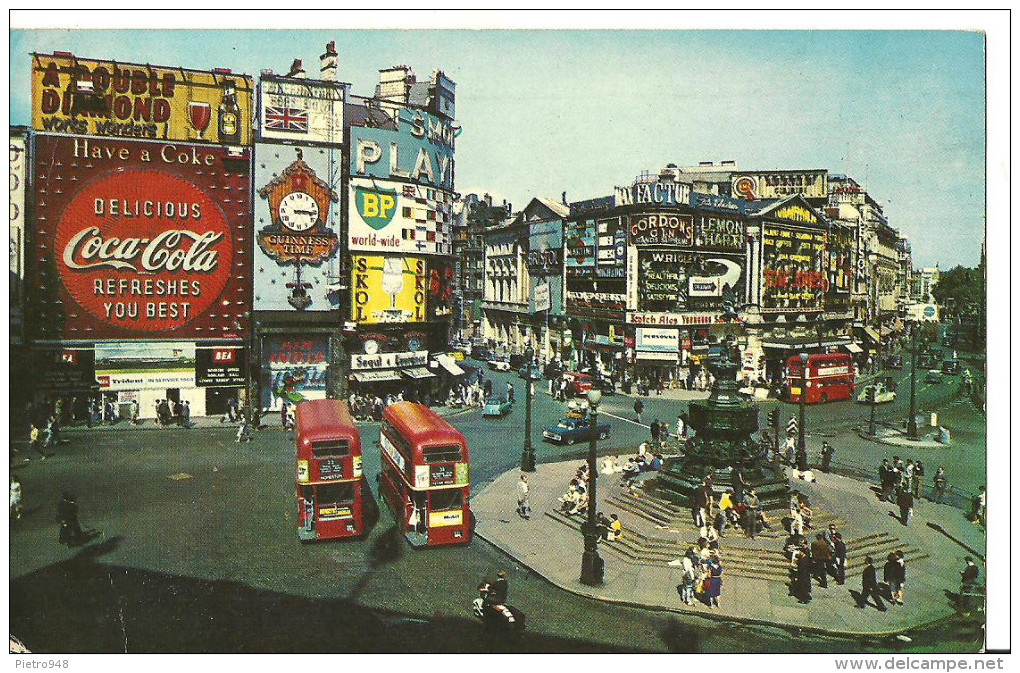 London (England, U. K.) Piccadilly Circus, Bus And Cars - Piccadilly Circus