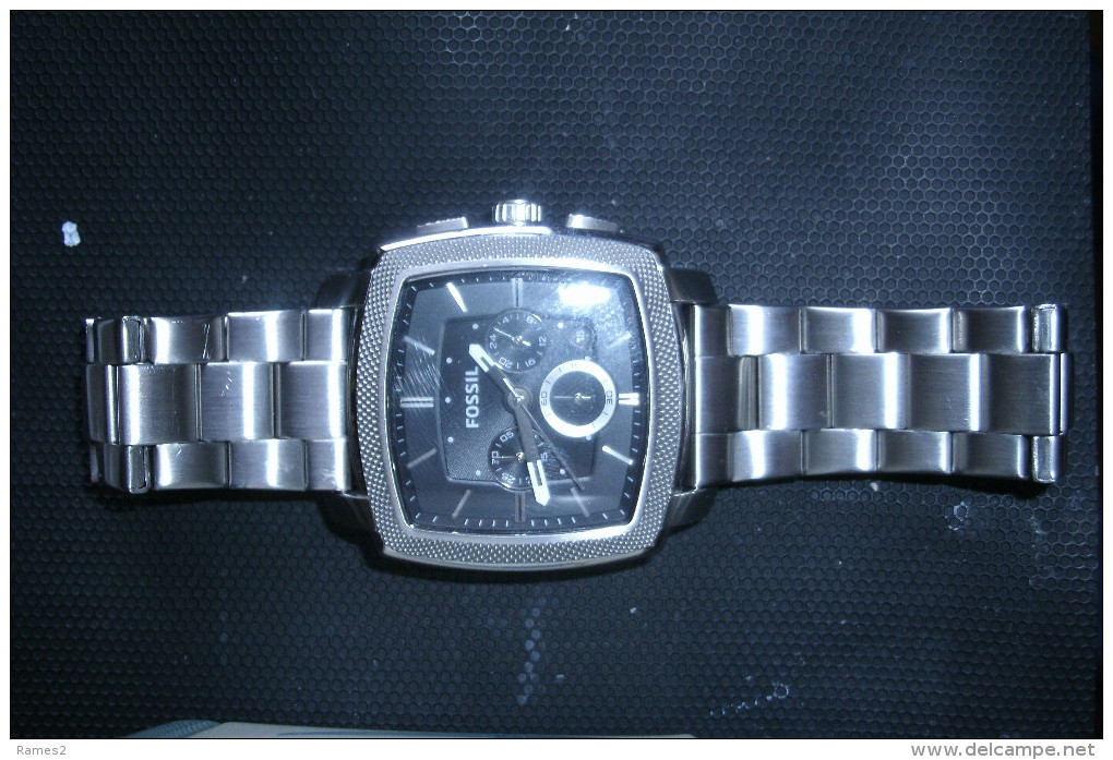 Montre  "FOSSIL" - Montres Modernes