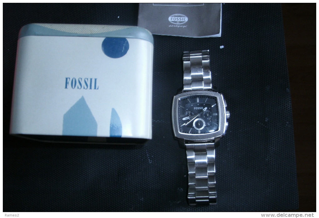 Montre  "FOSSIL" - Montres Modernes