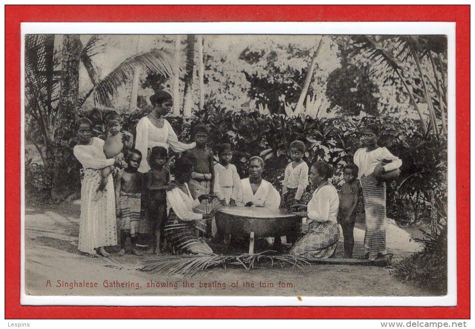 ASIE --  SRI LANKA - ( CEYLON )  -  A Singhalese Gathering.... - Sri Lanka (Ceylon)