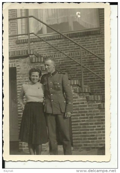 A254   --  DEUTSCHLAND   --  ORIGINAL PHOTO   --  SS OFFICER   --  ORDEN  --   8,8 Cm X 5,8 Cm - 1939-45