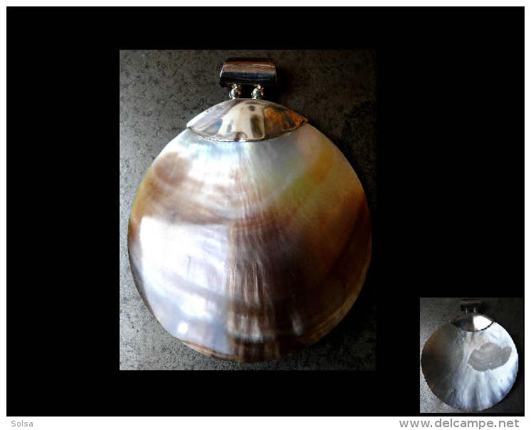 Large Pendant D´Océanie Argent Et Nacre / Oyster Shell And Silver Big Round Design Pendant - Colgantes