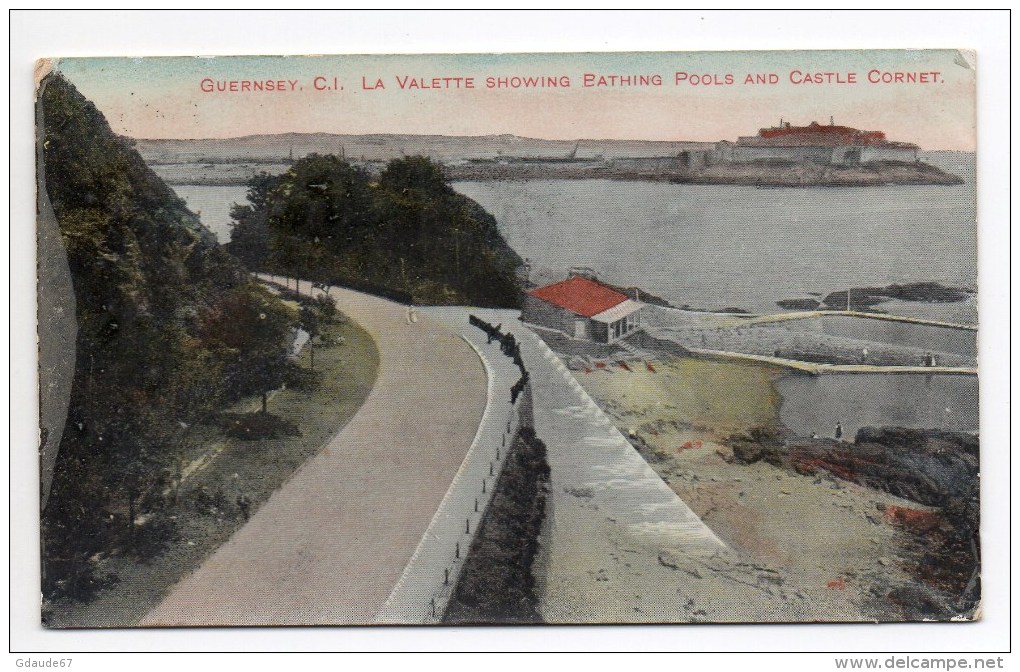 GUERNSEY - LA VALETTE - SHOWING BATHING POOLS AND CASTLE CORNET - Guernsey