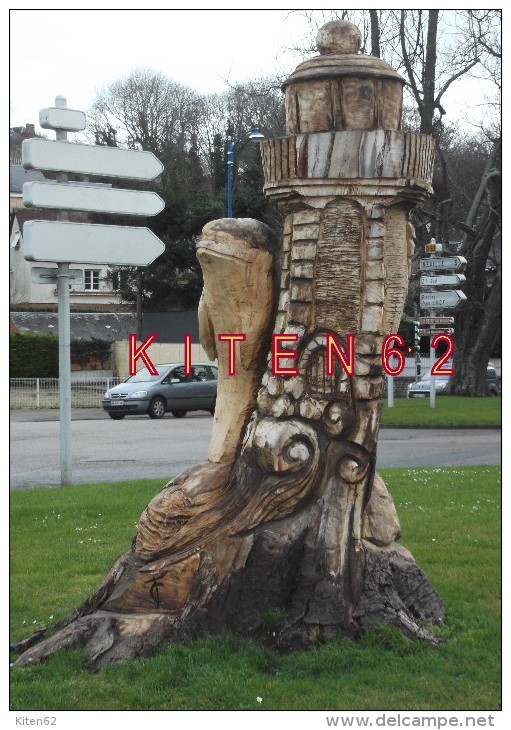 Saint-Valéry-en-Caux. 3 Photos De Sculptures Sur Un Arbre Mort. Dauphin, Phare, Escargot - Orte