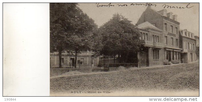 80 AULT ( Somme )  L' Hôtel De Ville . - Ault