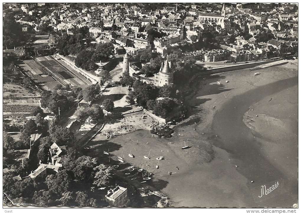 44  PORNIC   VUE  AERIENNE  DE  LA  PLAGE  DU  CHATEAU - Pornic