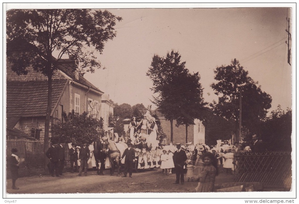 Carte Postale Photo CORCIEUX  (Vosges) A CONFIRMER ?? Cavalcade-Fête-Défilé - RARE - A LOCALISER A SITUER ?? - Corcieux