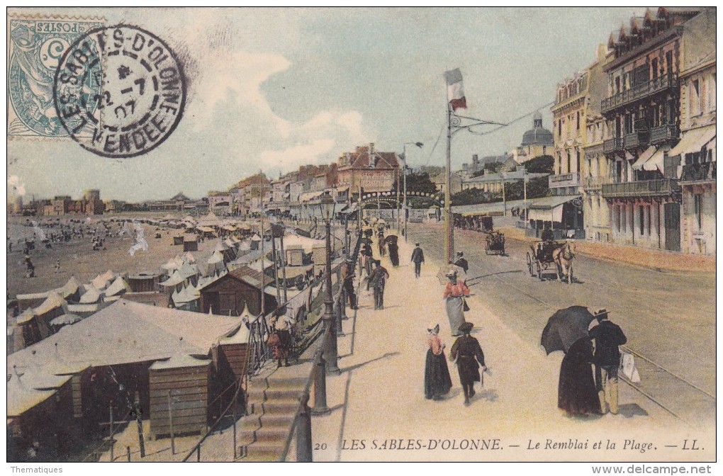 Thématiques 85 Vendée Les Sables D'Olonne Le Remblai Et La Plage Ecrite Timbrée Cachet 22 07 1907 - Sables D'Olonne