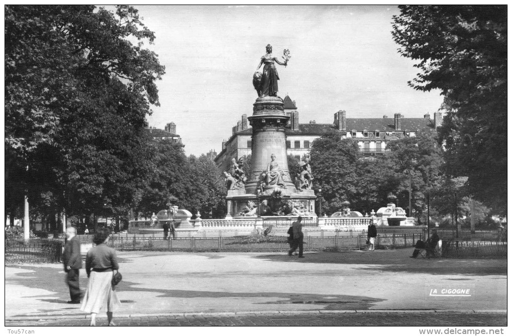 LYON  (2 EME)  - RHÔNE  (69)  -   CPSM ANIMEE DE 1954. - Lyon 2