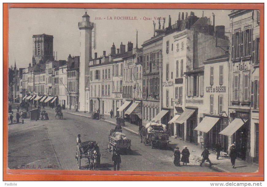 Carte Postale 17. La Rochelle  Le Phare Quai Vaslin   Trés  Beau Plan - La Rochelle