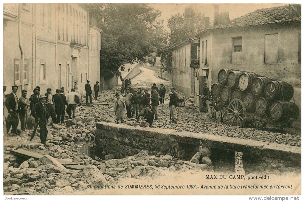 30  SOMMIERES INONDATIONS  Du  26 Septembre 1907  Avenue De La Gare Tranformée En Torrent - Sommières