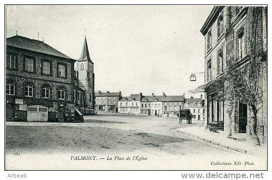 76 VALMONT ++ La Place De L'Eglise ++ - Valmont