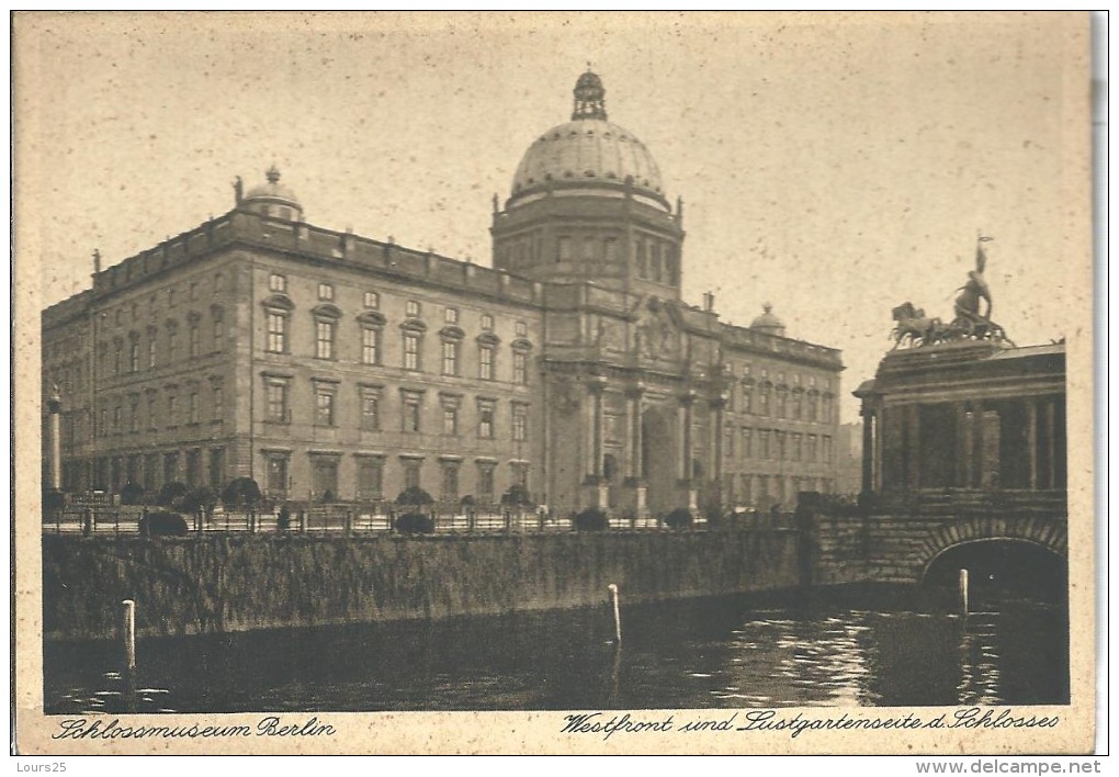 ! - Allemagne- Berlin - Das Schlossmuseum - 14 Cartes Noir/blanc - Voir Détails - Buch