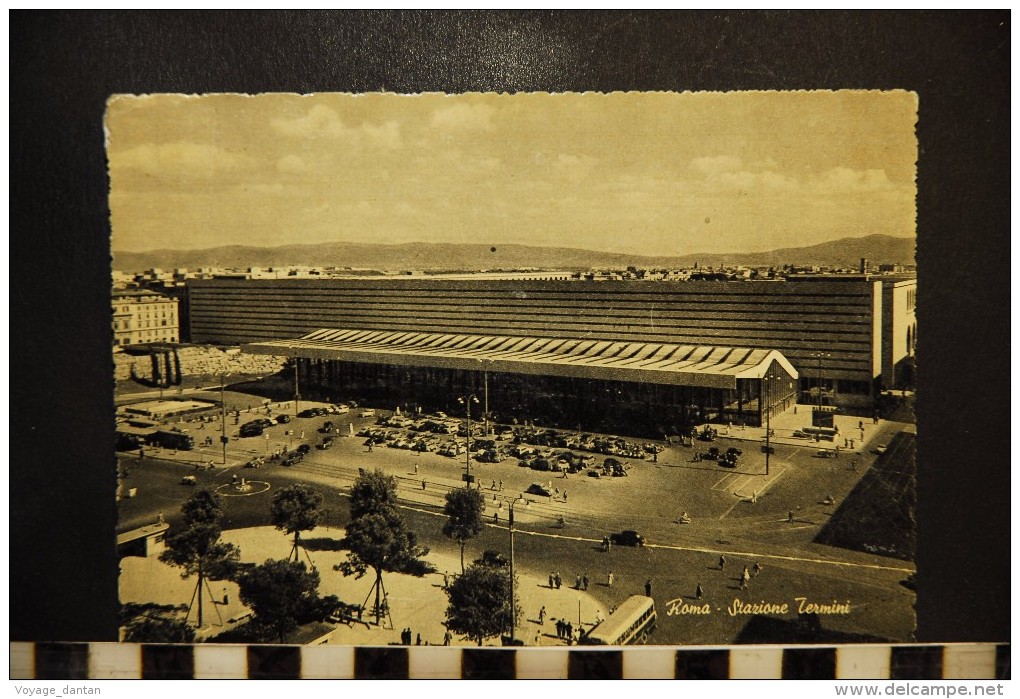 Cp,  ITALIE,  ROMA,  Stazione Termini,  Terminus Station Square, Gare - Transports