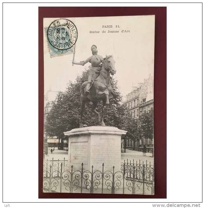 Paris  Statue De Jeanne D' Arc - Statues