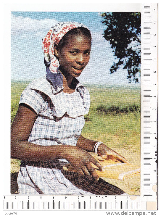 MOZAMBIQUE   -  Jeune  Femme - Mozambique