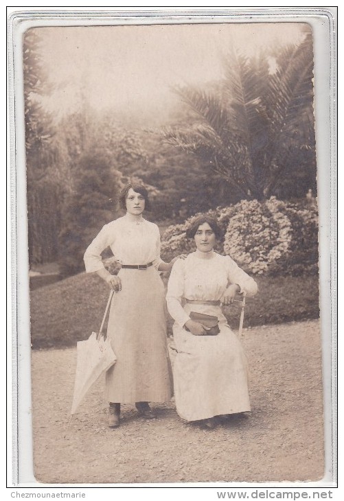 HERAULT - BEDARIEUX - 2 JEUNES FEMMES - CARTE PHOTO - Bedarieux