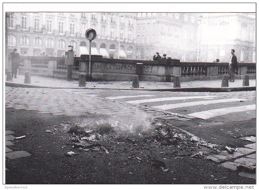 25648 -RENNES 35 France -manifestations 4 Fevrier 1994 -pecheurs -Bouquinerie Quais- Photo Douliery -12 Place Parlement - Rennes