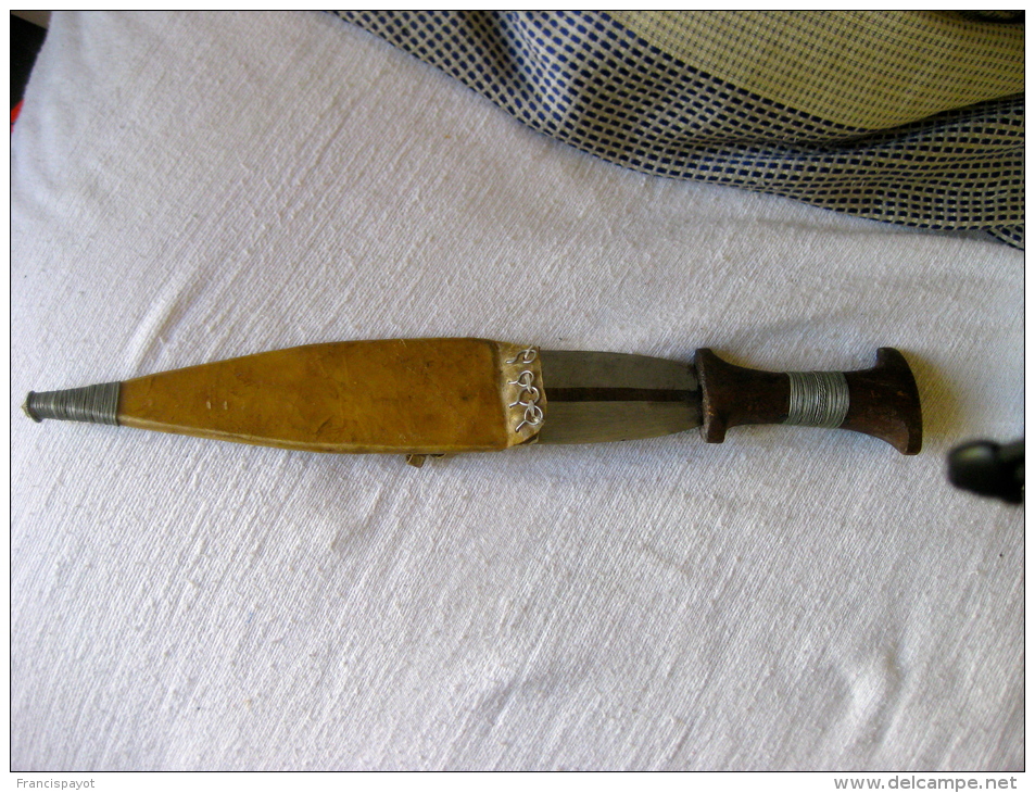 Ethiopie: Poignard Afar Avec Fourreau De Cuir - Knives/Swords