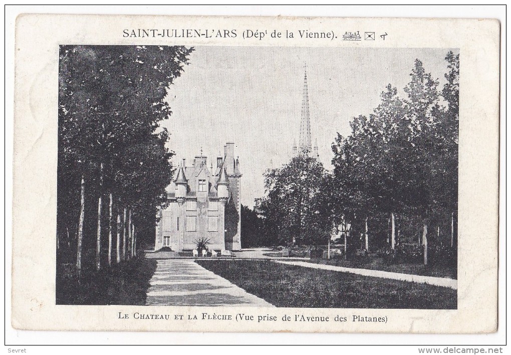 SAINT-JULIEN-L´ARS. - Le Château Et La Flèche ( Vue Prise De L'Avenue Des Platanes) - Saint Julien L'Ars