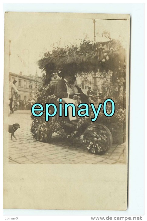 CARTE PHOTO NON LOCALISEE - Fête De Village  -  Voiture - Mi Caréme  - Carnaval - Photos