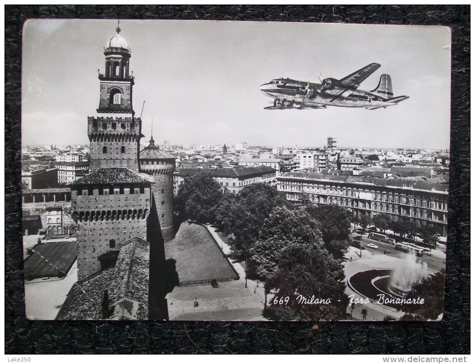 MILANO  -  FORO BONAPARTE CON AEREO DOUGLAS DC4 IN VOLO - 1946-....: Modern Era