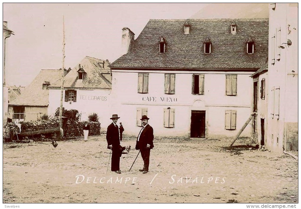 Espagne Catalogne Val D’Aran - VIELHA En 1911, Place De La Constitution - PHOTO - Voir Scans - Lieux