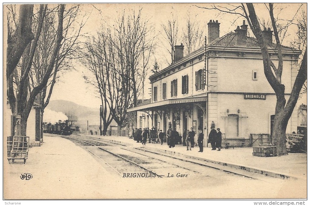 C P A  -   BRIGNOLES  La  Gare  Ave Le Train - Brignoles