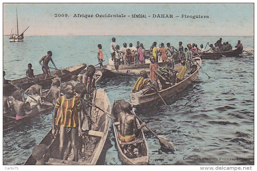 Afrique - Sénégal - Dakar - Pirogues Enfants - Sénégal