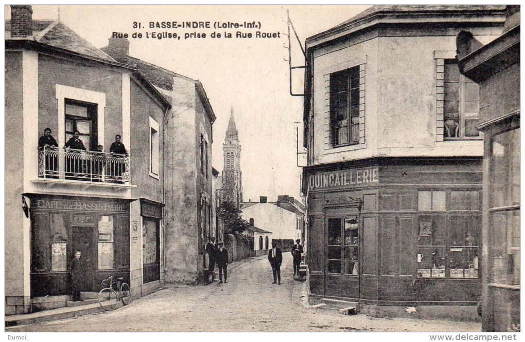 BASSE INDRE  -  Rue De L' Eglise Prise De La Rue Rouet  (Café - Quincaillerie ) - Basse-Indre