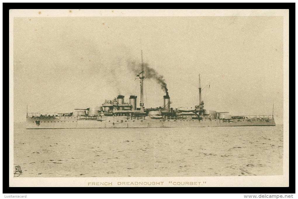 STEAMERS - French Dreadnought " COURBET " ( Ed. Raphael Tuck & Sons Nº 4312) Carte Postale - Dampfer