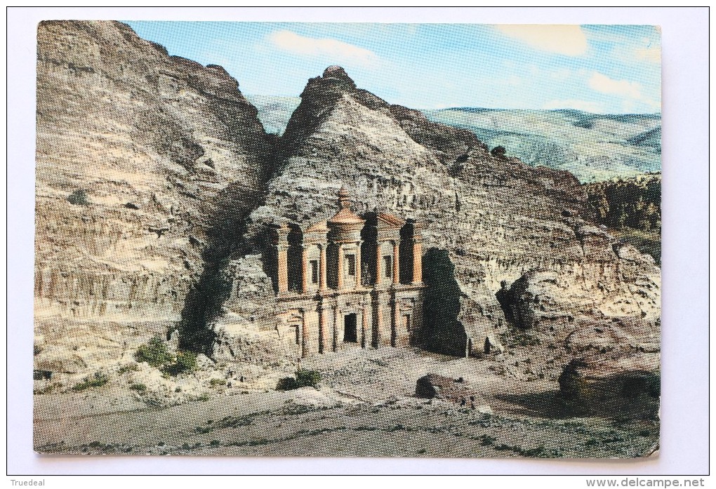 Ed Deir, Petra Jordan Postcard With Hashemite Kingdom Of Jordan 40 Fils Stamp - Jordan