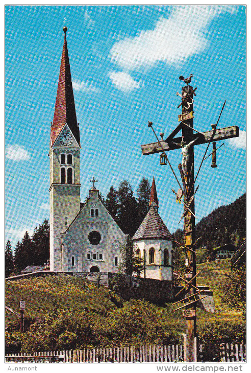 Austria--Reutte--Holzgau--Le But Des Croyants, L'Eglise A Holzgau Et Croix De La Pasion - Reutte