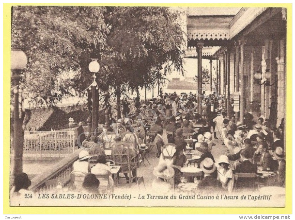 CPA 85 LES SABLES D OLONNE La Terrasse Grand Casino TOP - Sables D'Olonne